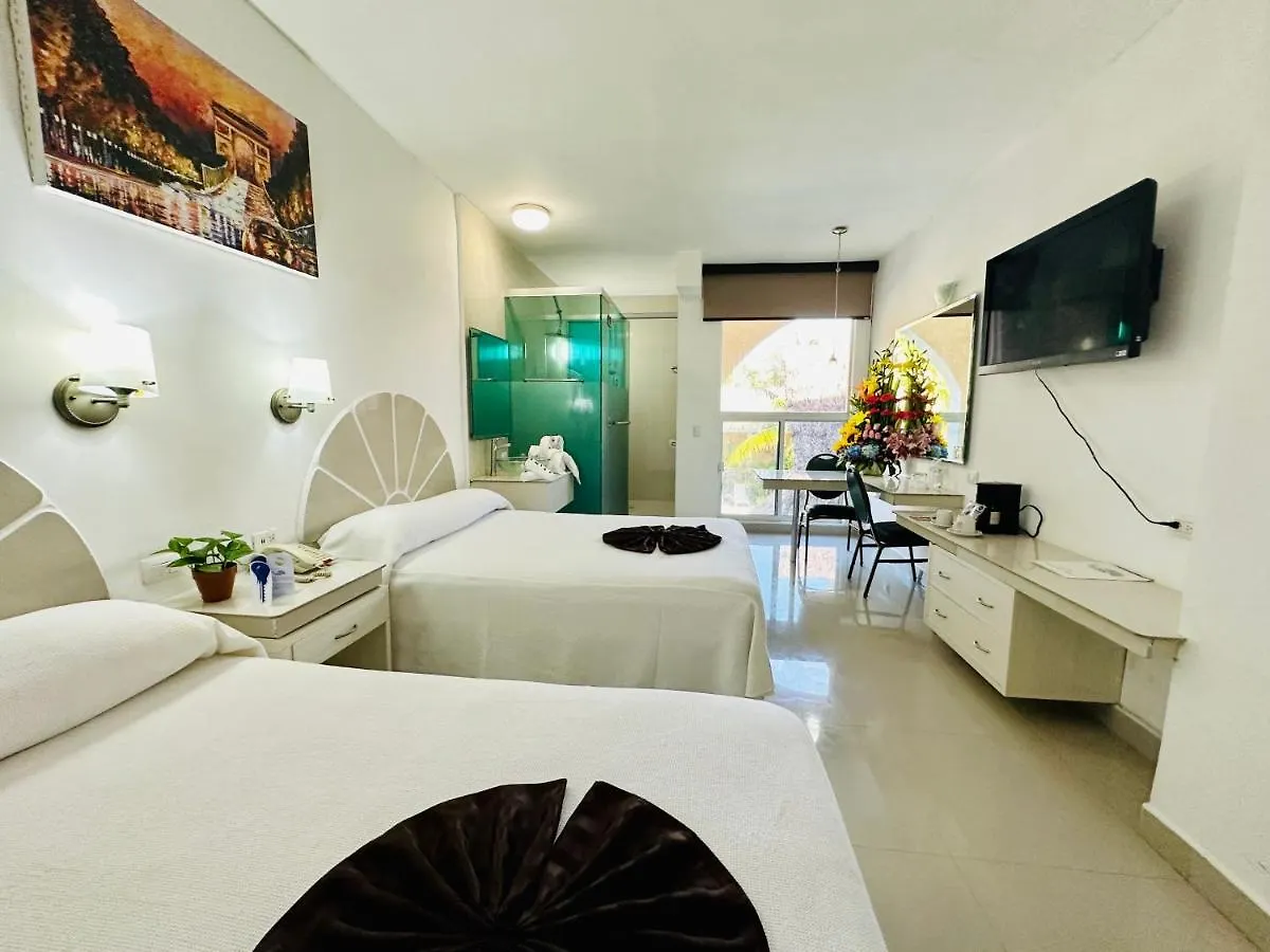Hotel Plaza Caribe Канкун