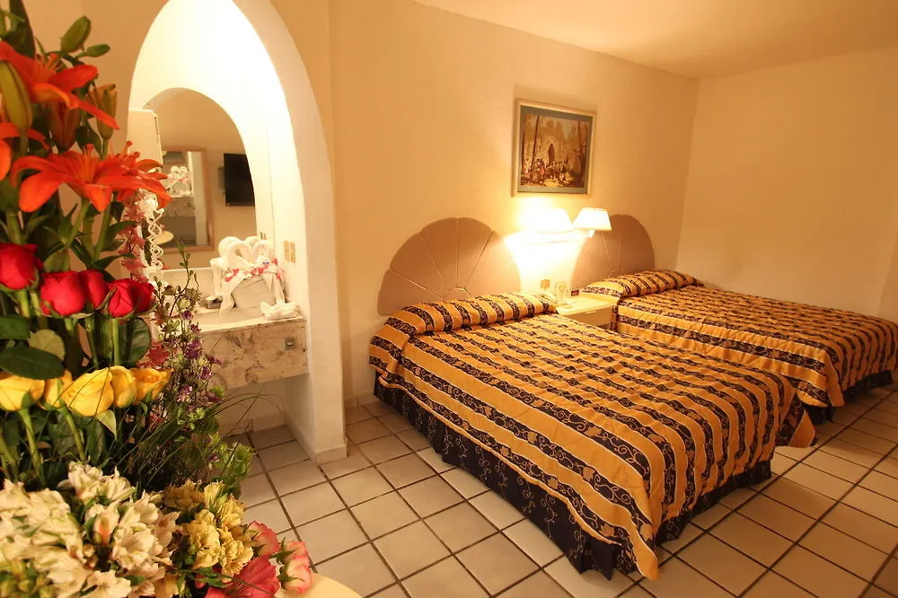Hotel Plaza Caribe Канкун 4*,