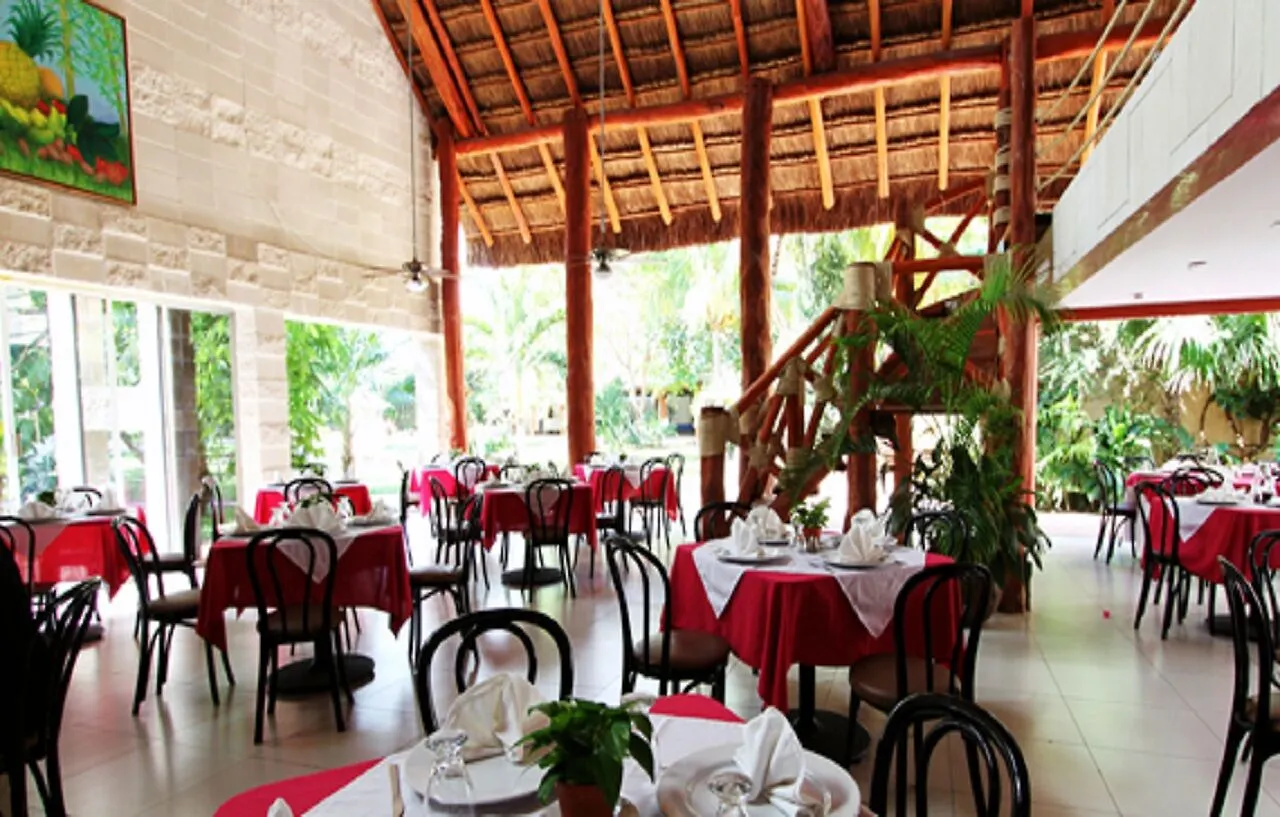 Hotel Plaza Caribe Канкун