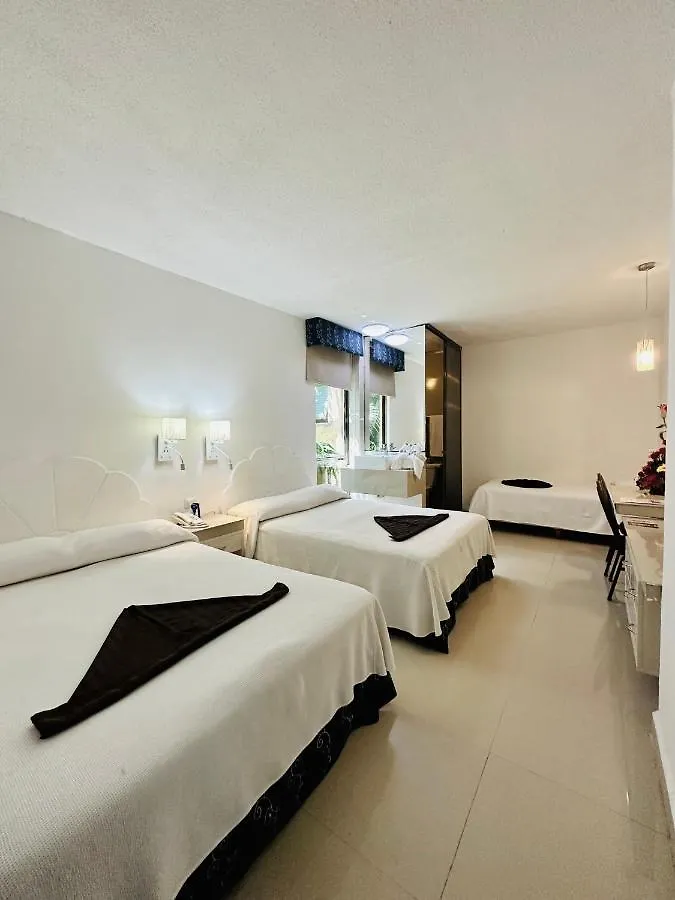 Hotel Plaza Caribe Cancún 4*,  México